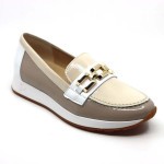 Pitillos mocassin beige lakleer 5675